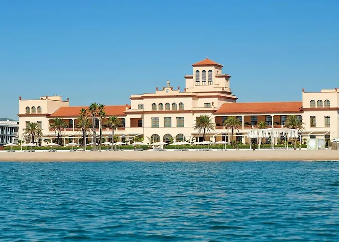 Hotel de lujo: Le Meridien Ra Beach Hotel And Spa